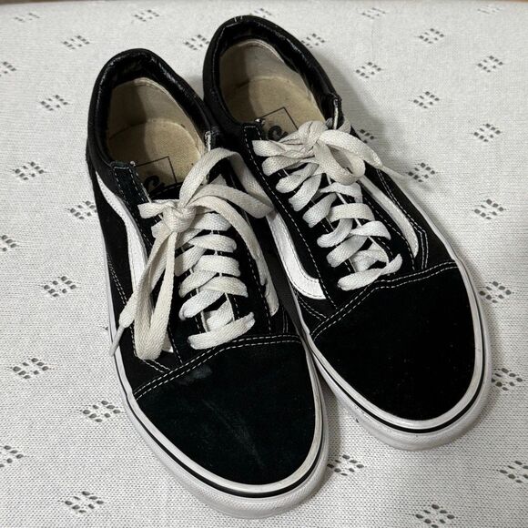 Vans Shoes - Vans Old Skool Low-Top Sneakers Black & White Suede Women’s 8